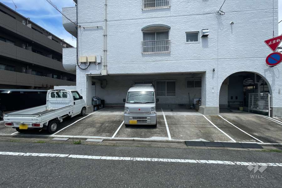敷地内駐車場（屋外平面式）