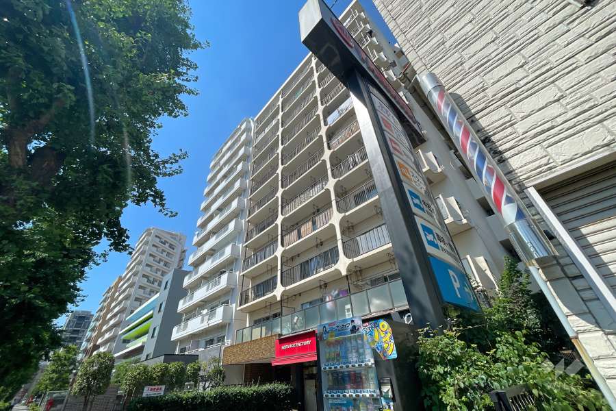 ローズハイツ小豆沢の外観（南東側から）