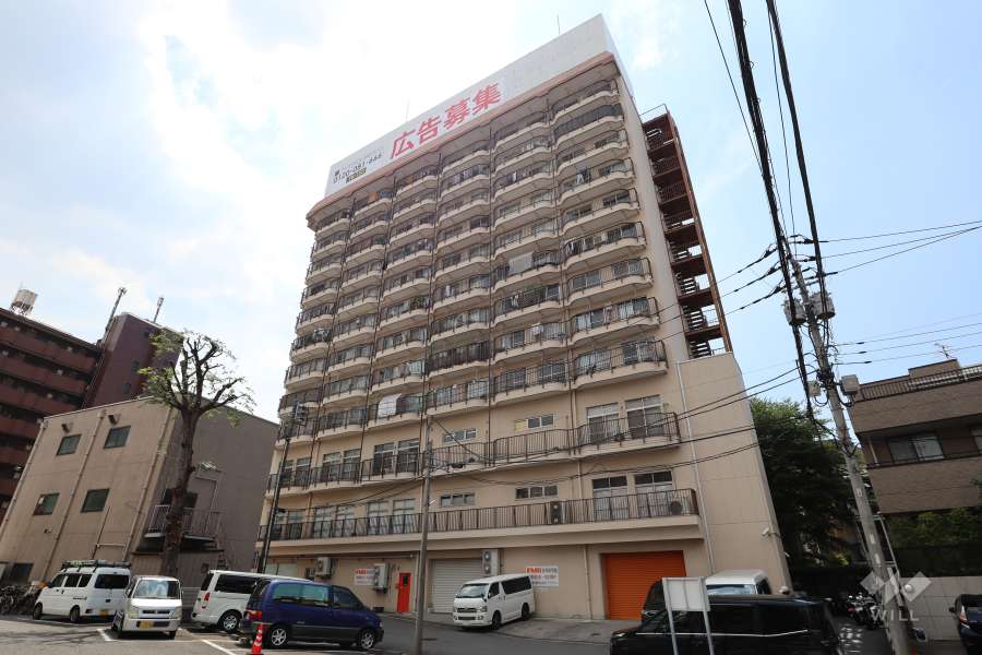 ライオンズマンション赤塚の外観（東側から）