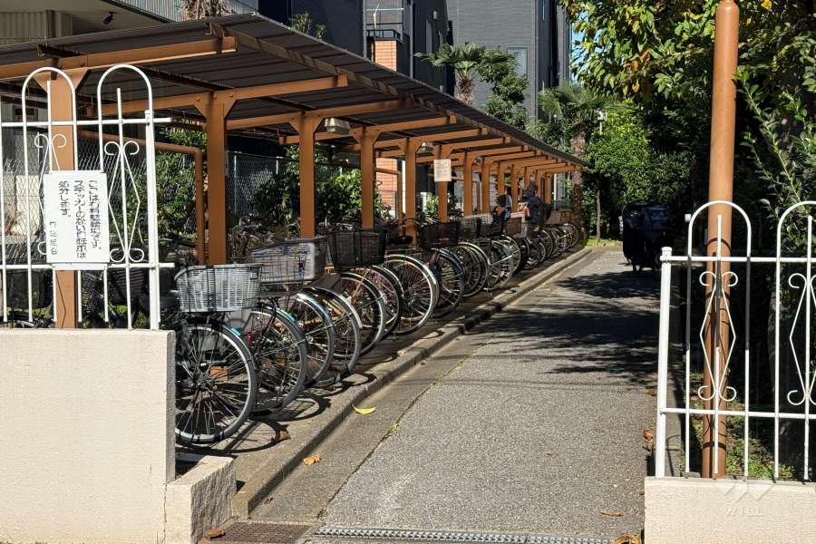 駐輪場（屋根付き）