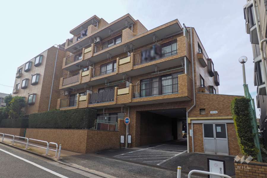 ライオンズマンション成増の外観（北東側から）