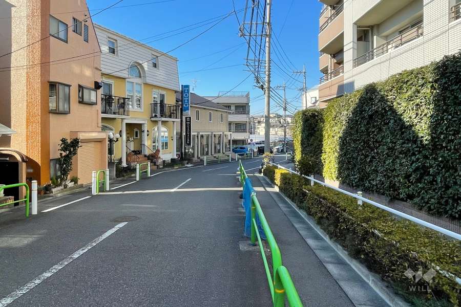 敷地南西側の前面道路