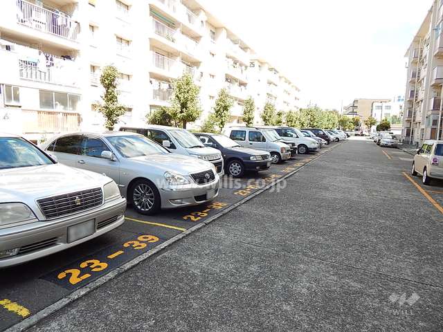 敷地内駐車場（屋外平面式）