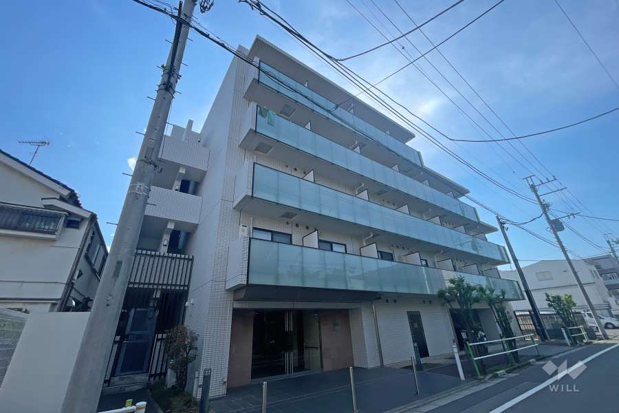 アゼスト志村坂上の外観（南東側から）