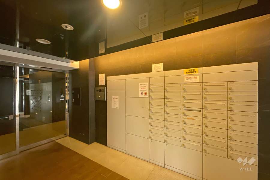 宅配ボックスと共用ポスト　