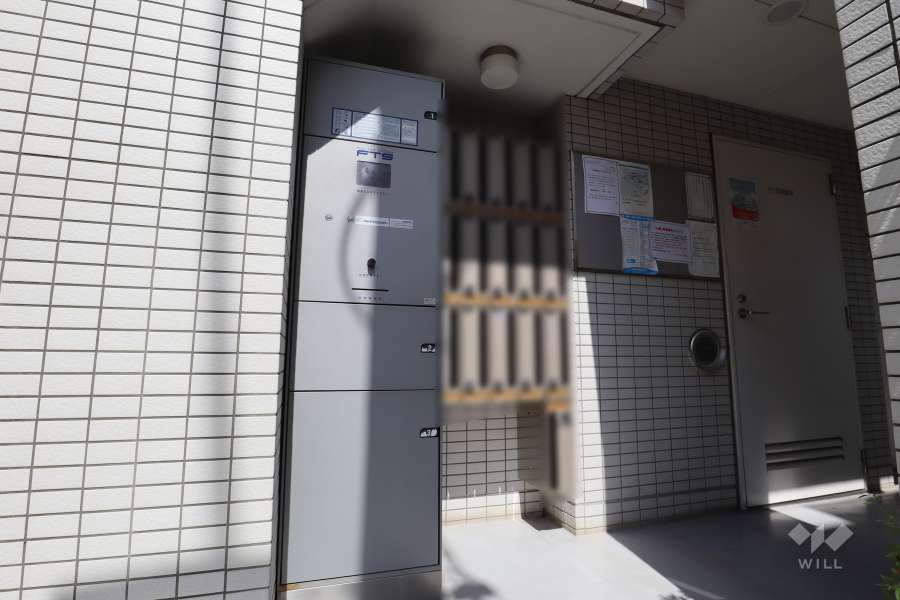 共用ポストと宅配ボックス