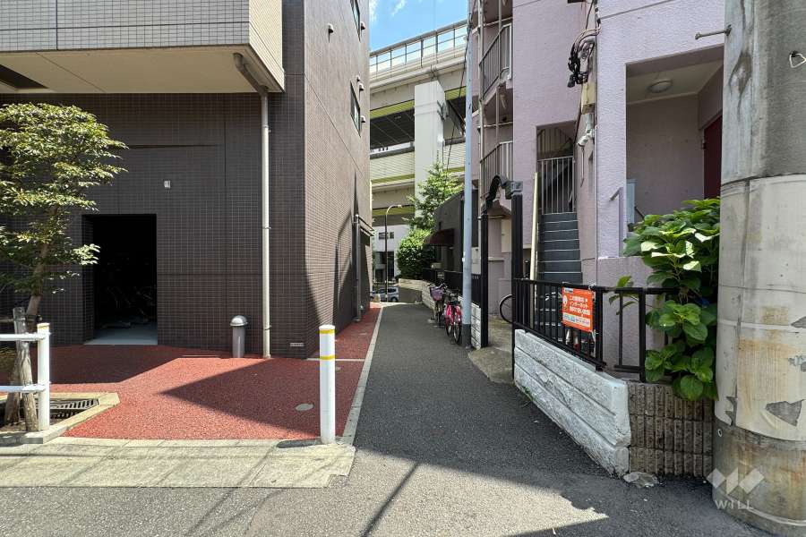 敷地南側の前面道路　　