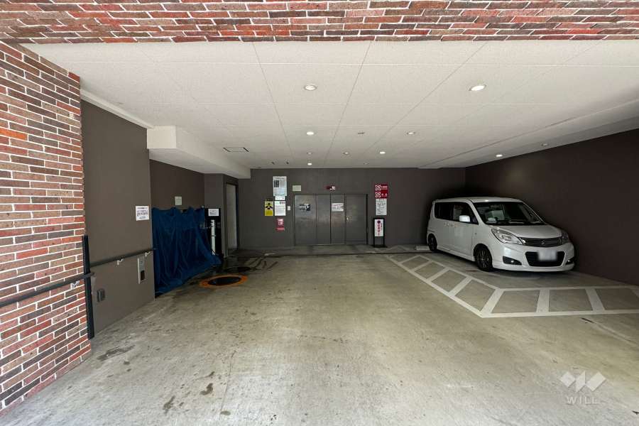敷地内駐車場（屋内機械式）