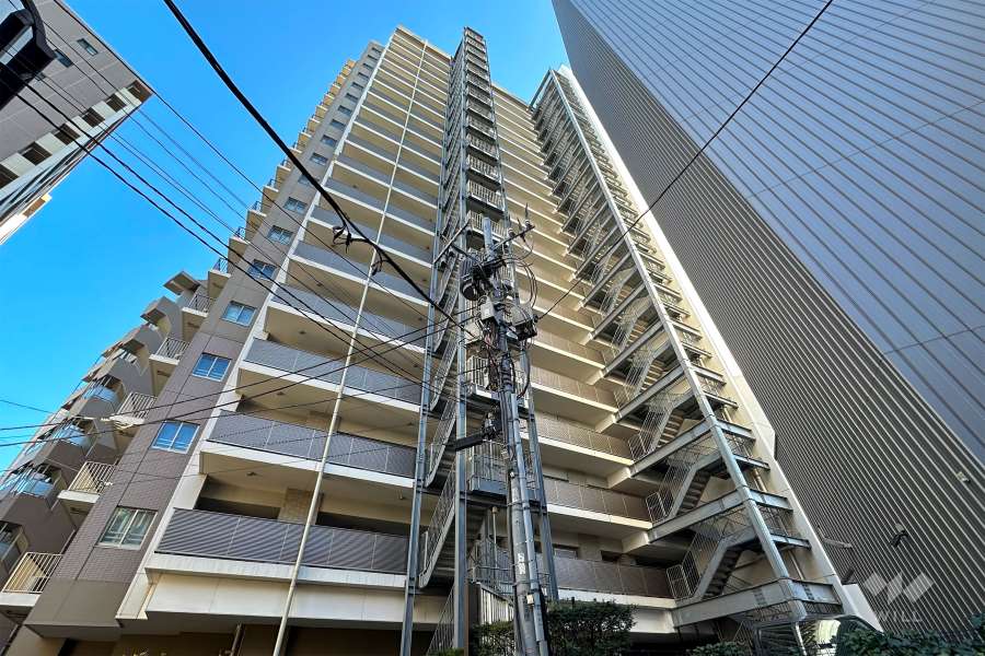 ルフォン板橋区役所前の外観（北西側から）