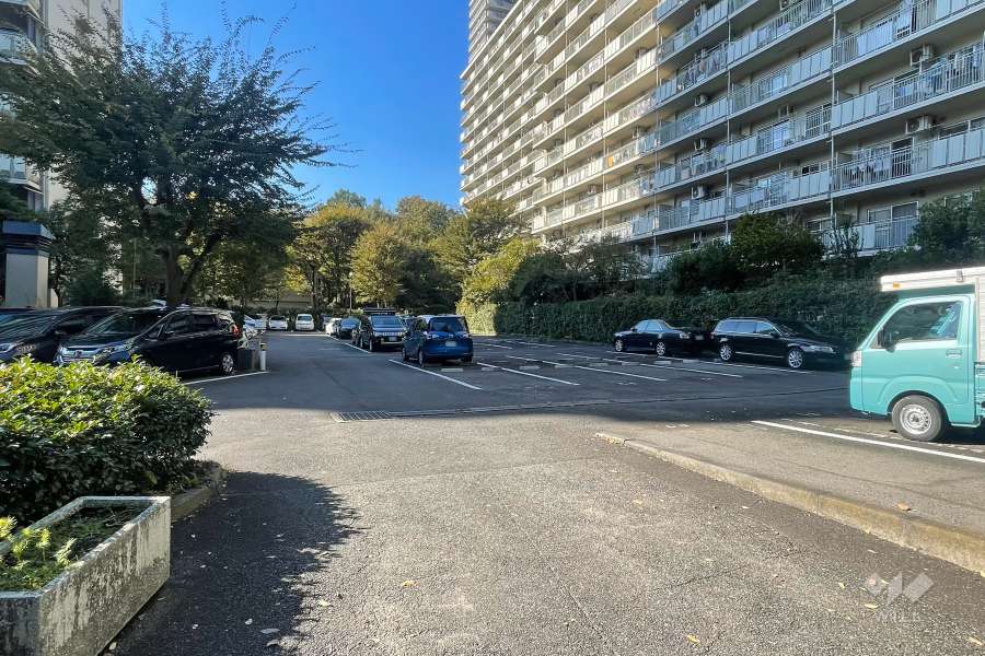 敷地内駐車場（屋外平面式）