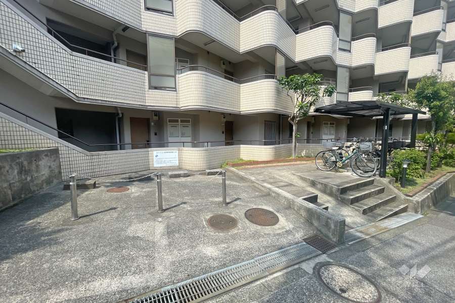 敷地内駐車場（屋外平面式）