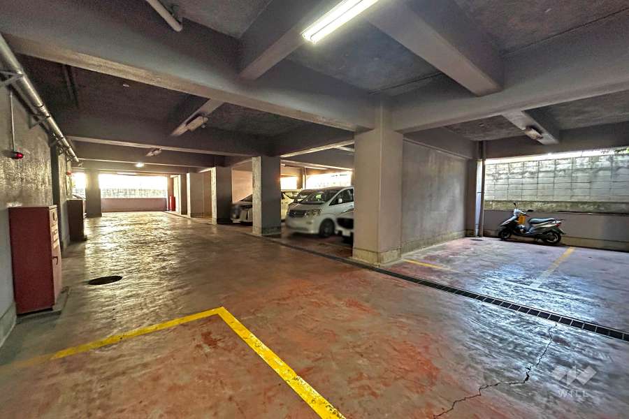 敷地内駐車場（屋内平面式）