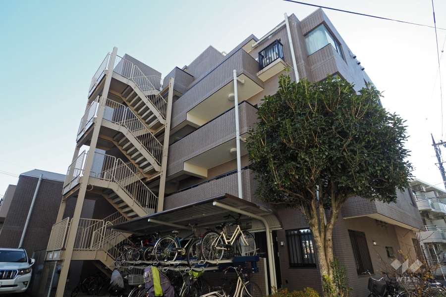 ファミール成増の外観（北西側から）