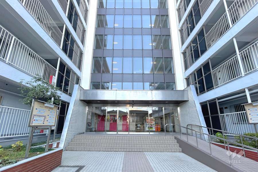 エントランスアプローチ　