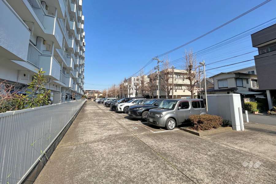 敷地内駐車場（屋外平面式）　