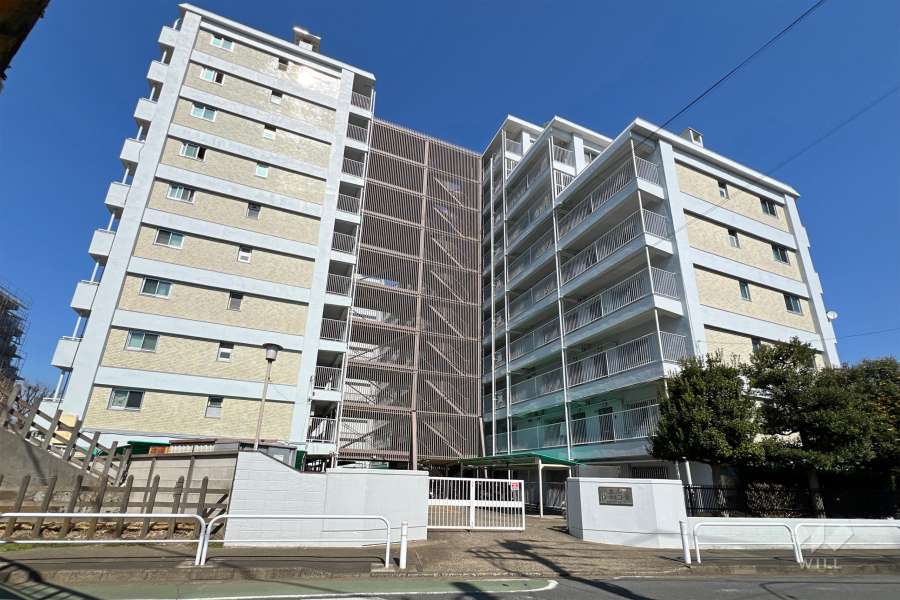 大山ローヤルコーポの外観（南西側から）