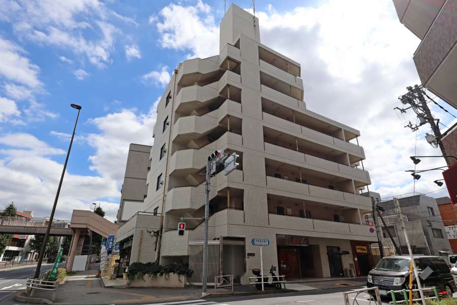 メゾーネ成増の外観（北西側から）