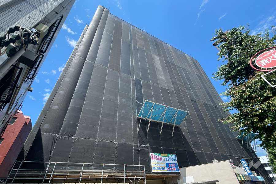 板橋蓮根台ダイヤモンドマンションの外観（東南側から）※2025年1月現在、大規模修繕工事中