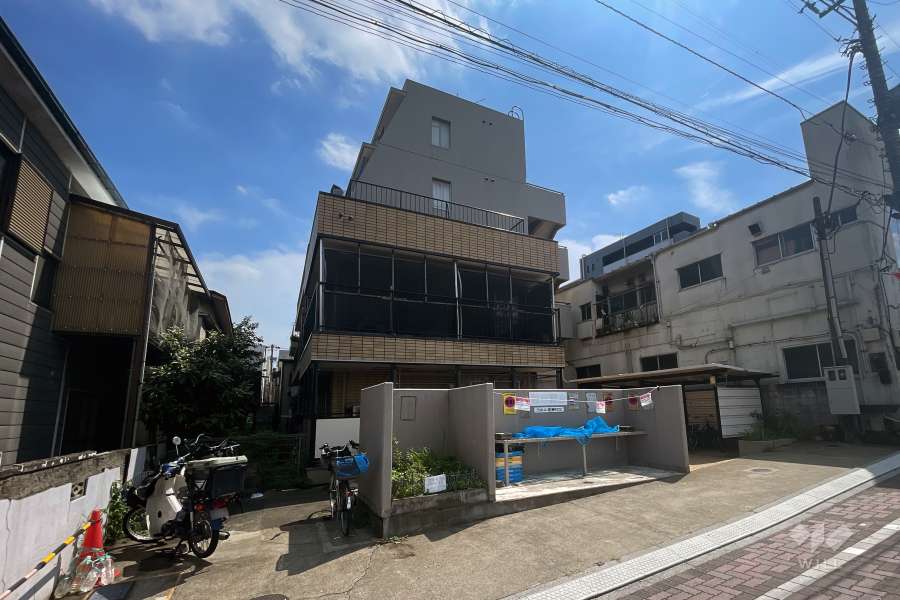 セビアンメゾン小茂根の外観（北東側から）