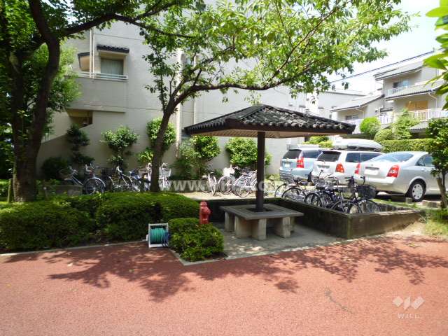 敷地内は緑豊かです。