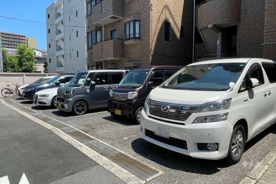 敷地内駐車場（屋外平面式）