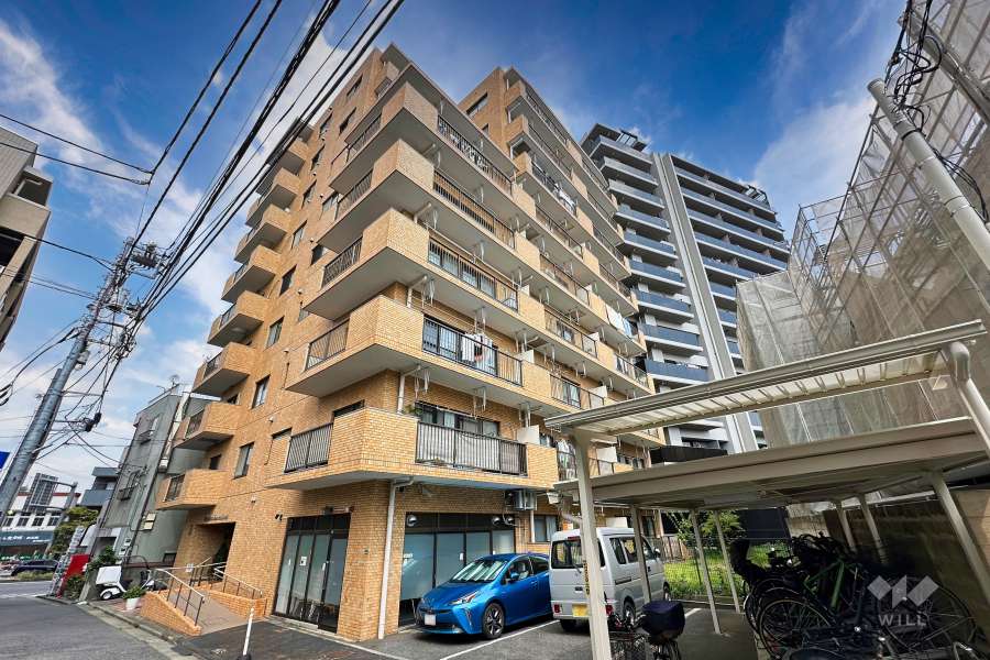 ライオンズマンション大山西町の外観（西側から）