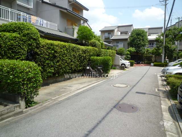敷地内は緑豊かです。