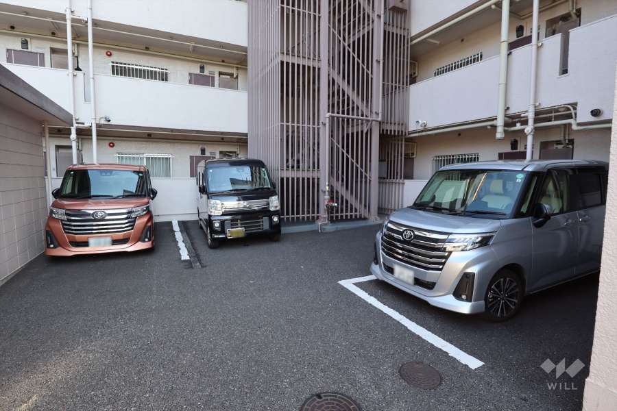 敷地内駐車場（屋外平面式）