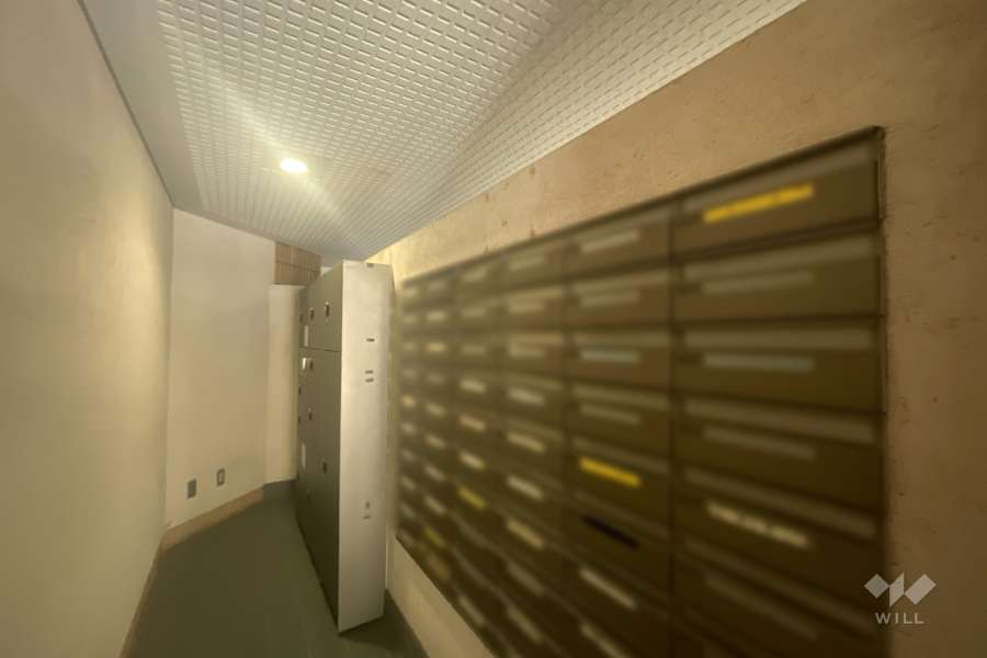 宅配ボックスと共用ポスト　