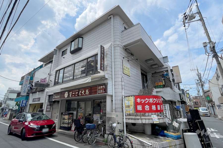 サンハイツ上板ビルの外観（南東側から）