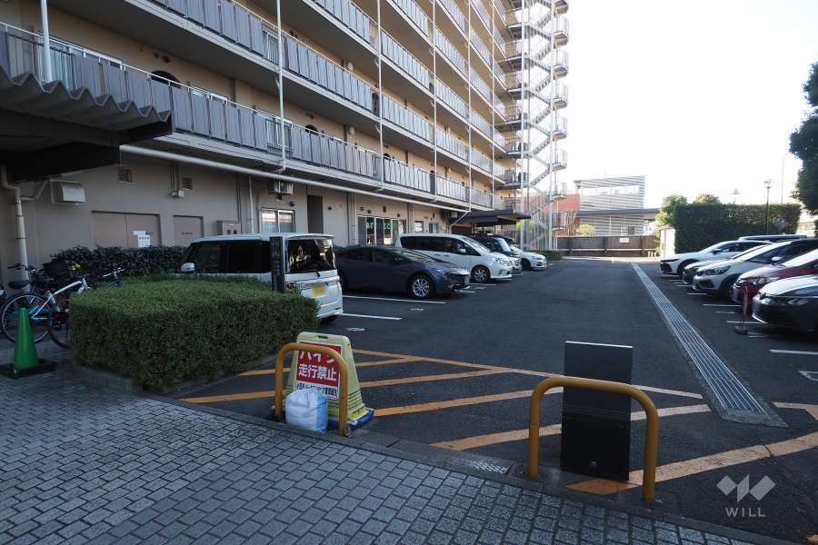 敷地内駐車場（屋外平面式）