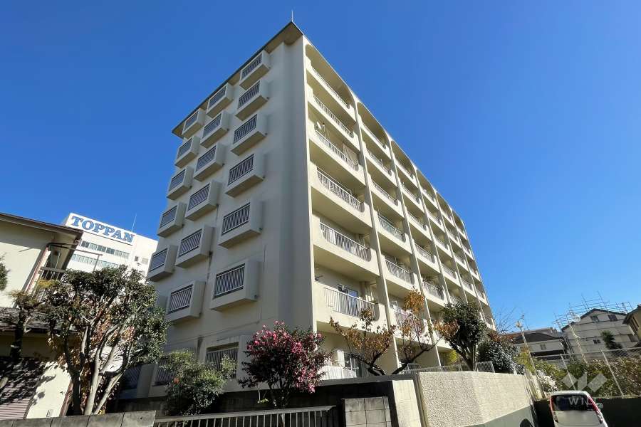 志村坂上見次公園マンションの外観（北西側から）