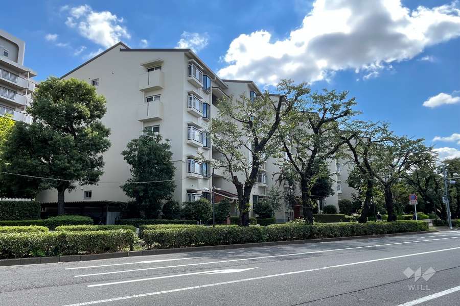 光が丘パークタウンゆりの木通り北２号棟の外観（北西側から）