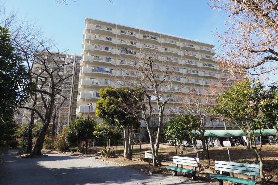 蓮根ファミールハイツの外観（南東側から）