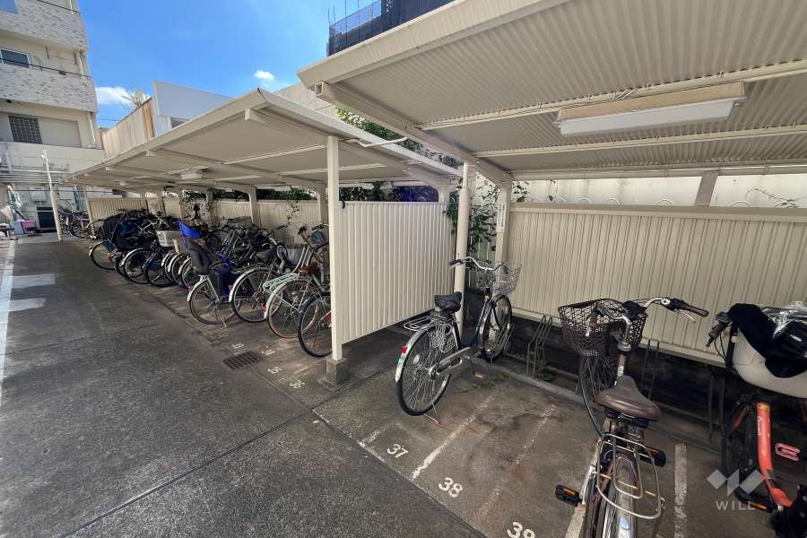 駐輪場（屋根付き）