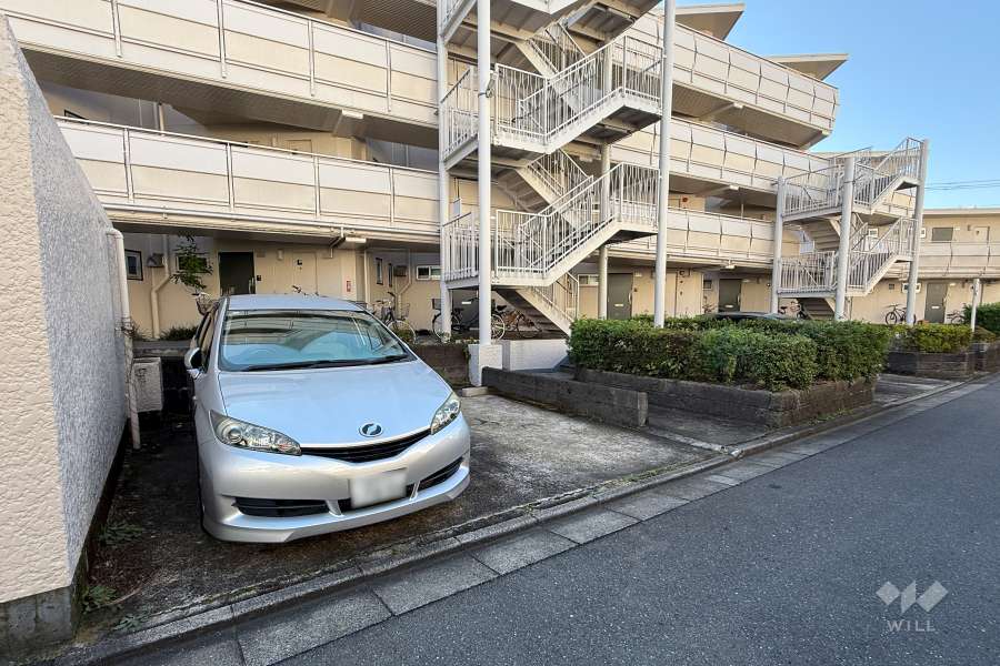 敷地内駐車場（屋外平面式）