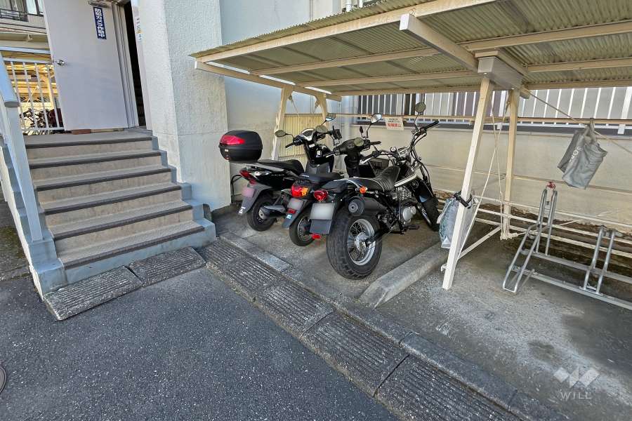 バイク置き場