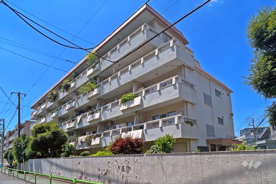 愛マンションの外観（南東側から）