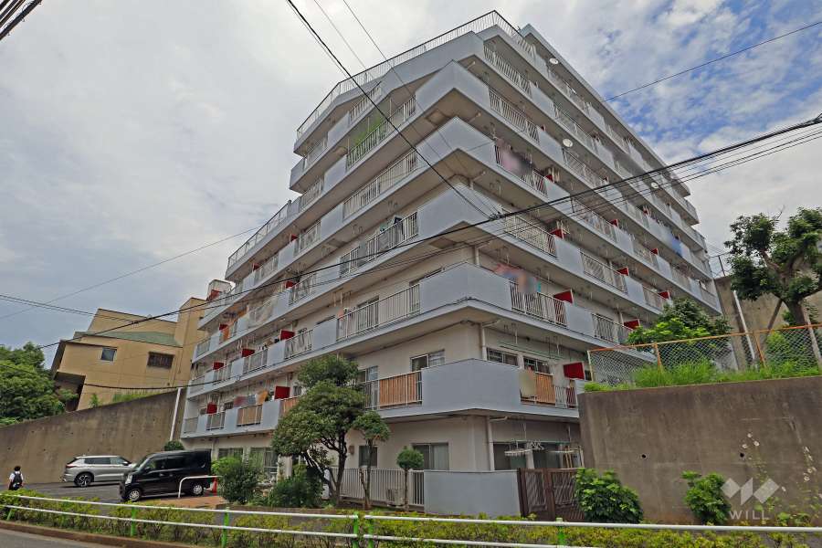 マンション東武練馬の外観（南西側から）