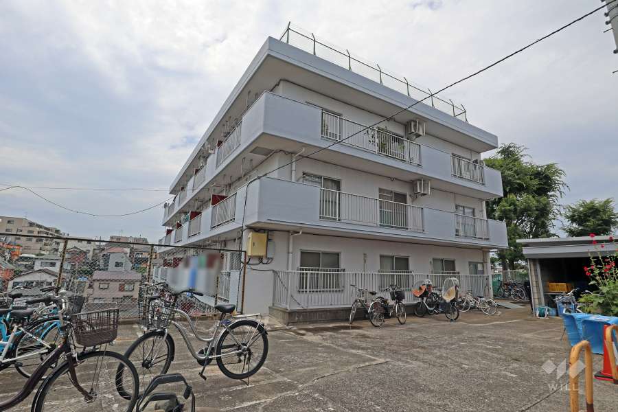 マンション東武練馬の外観（南東側から）