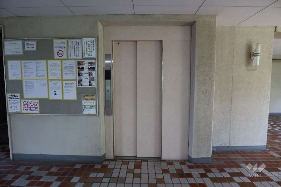 共用のエレベーター