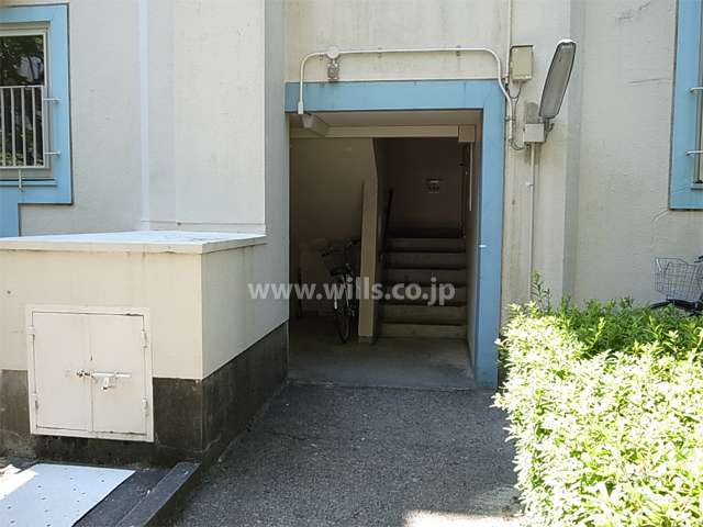 住戸入口（共用ポスト）