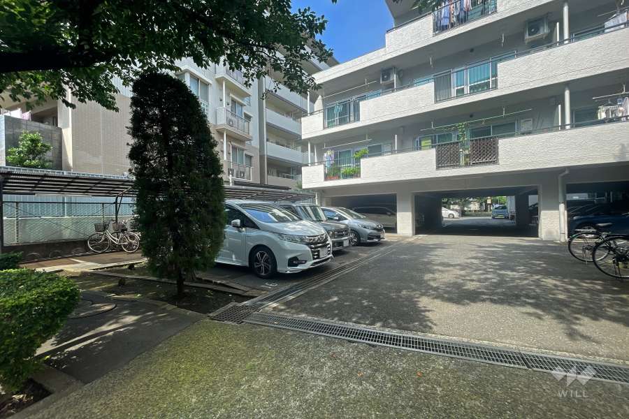 敷地内駐車場（屋外平面式、屋内平面式）