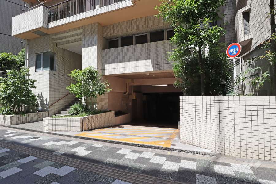 駐車場の出入口