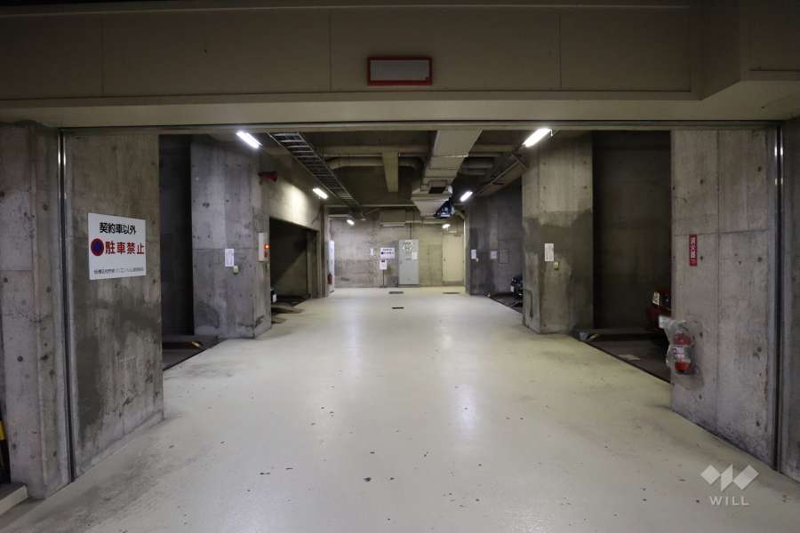敷地内駐車場（屋内機械式）