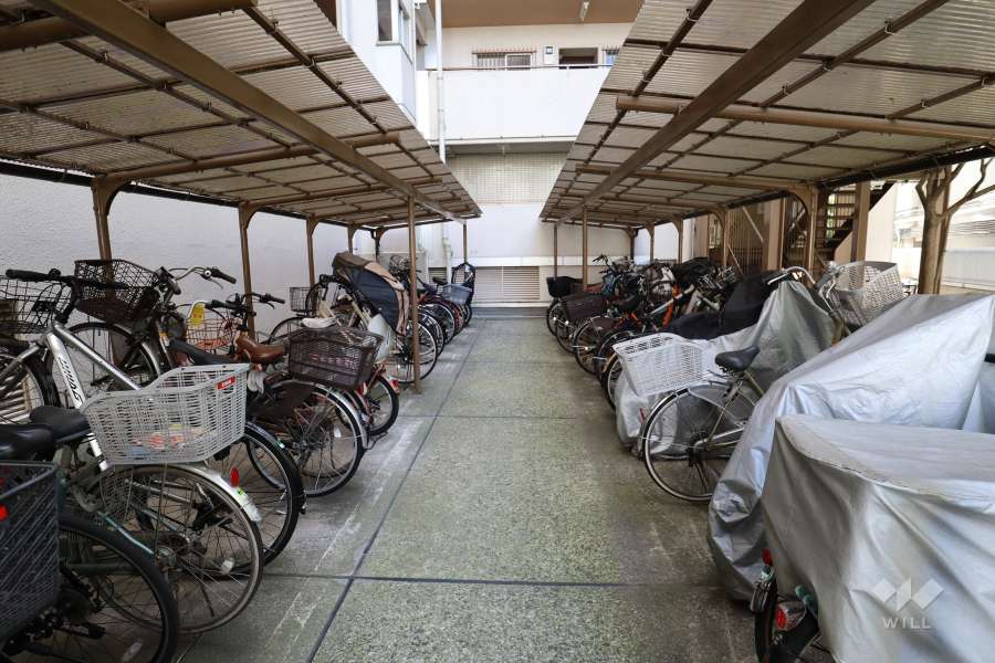 駐輪場（屋根付き）
