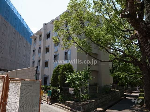 府公社千里津雲台団地A-21棟の外観(北西側から)