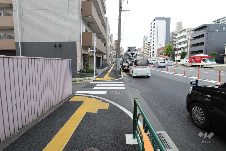 敷地北西側の前面道路　　