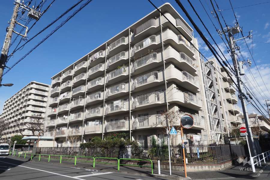 蓮根ファミールハイツ２の外観（南西側から）
