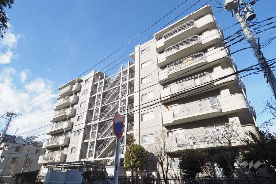 蓮根ファミールハイツ２の外観（南東側から）